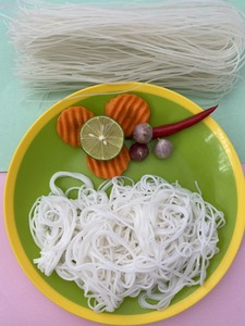 Vermicelles de riz séché vietnamien de la meilleure qualité Saveur authentique, texture parfaite, idéal pour les soupes asiatiques et les plats de nouilles - Product Image 2