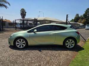 OPEL ASTRA 2013 USADO, Volante a la Izquierda/Derecha - Product Image 2