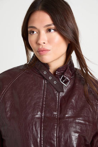 Chaqueta de Cuero Transpirable de Punto para Mujer, Estilo Motociclista, Diseño Personalizado OEM, Suministro de Alta Calidad - Product Image 3