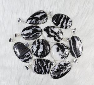 Colgante de jaspe de caballo salvaje de estilo bohemio Unisex, ajuste de bisel Chapado en plata pulido a mano, suministro de joyería de plata - Product Image 1