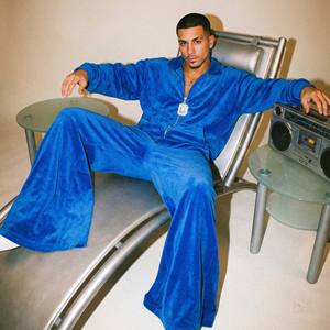 Ensemble de survêtement deux pièces en velours bleu roi pour homme, avec bas évasé, orné de cristaux, fermeture à cordon, imprimé uni, vente en gros - Product Image 3