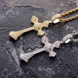 Vente en gros Pendentif croix en or massif 10 carats Bijoux en diamant personnalisés avec placage au rhodium Style HipHop classique pour femmes - Product Image 2