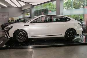 Vente flash 2025 M g 6 Voiture 1.5T 181 ch L4 Voiture à vendre 5 portes 5 places Hayon Voiture neuve pas chère Transmission à double embrayage 7 vitesses - Product Image 4