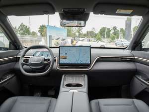 รถยนต์ไฟฟ้ามือสอง ปี 2026 รุ่น I E008 ระยะทางวิ่ง NEDC 201-300 กม. แบตเตอรี่ 50-70 กิโลวัตต์ชั่วโมง ดีไซน์ทันสมัยและความเร็วสูง - Product Image 4