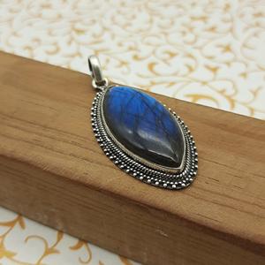 Vente chaude Flash Labradorite Pendentif 925 En Argent Sterling Unique À La Main Naturel Labradorite Ovale À La Main Pendentif Cadeau pour Elle - Product Image 1