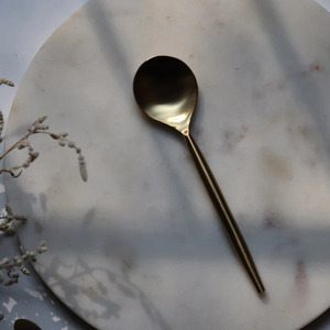 Design personnalisé long luxe couverts or ensemble de fourchettes miroir en acier inoxydable vaisselle cuisine utiliser cuillère en vrac incluse - Product Image 1