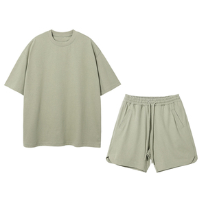 Ensemble de survêtement d'été 2 pièces pour femmes personnalisé en gros Ensemble unisexe imprimé à manches courtes short et chemise d'été - Product Image 3