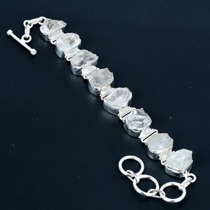 Bracelet artisanal en argent sterling 925 avec breloque de Noël, cristal de quartz et sertissage vintage - Product Image 4