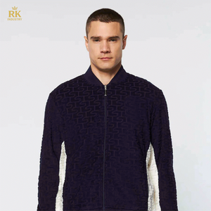 ชุดเสื้อแจ็กเก็ตและกางเกงสำหรับผู้ชายและผู้หญิง-สวมใส่สบายทันสมัยและเหมาะสำหรับใส่ไปยิมวิ่งและสวมใส่ในชีวิตประจำวัน - Product Image 3