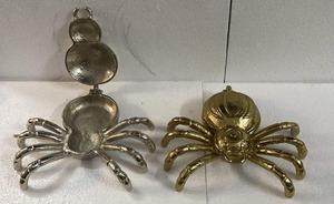 จานลายแมงมุมอลูมิเนียมคุณภาพสูงสำหรับฤดูใบไม้ร่วงของตกแต่งโต๊ะฮาโลวีนงานฝีมือทองเหลืองหยาบอุปกรณ์เสริมสำหรับงานปาร์ตี้ทำจากโลหะ - Product Image 4