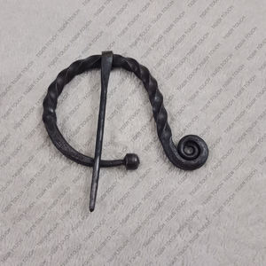 Pin de capa de hierro forjado a mano de peroné vikingo Medieval, respetuoso con el medio ambiente, - Product Image 2