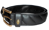 Ceinture de couette C en cuir noir de luxe avec boucle dorée et emblème de créateur Accessoire de taille matelassé fait à la main de qualité supérieure