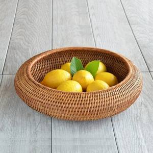 Plateau de service décoratif rond en rotin naturel de haute qualité, fait à la main, écologique, fabriqué au Vietnam - Product Image 3