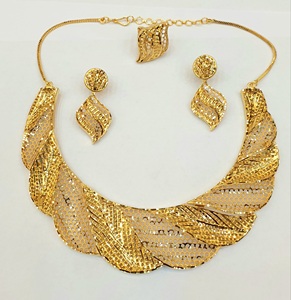 Juego de Joyería de Aleación Chapada en Oro de 24 Quilates, Collar, Pendientes y Anillo con Diseño de Plantas, Estilo Vintage, Joyería de Moda para Mujer para Fiestas - Product Image 2