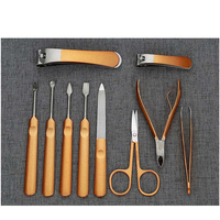 Ensemble de pédicure à faible quantité minimale de commande 16 outils de podologie et d'ongles en acier inoxydable Kit de manucure 4 pièces avec pochette en cuir artificiel