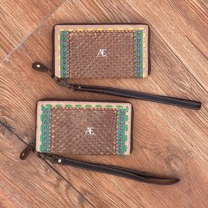 Cartera de cuero tallada a mano, funda de teléfono de embrague, colección elegante, carteras multiusos, Cartera de Color turquesa para mujer - Product Image 1