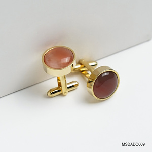 Boutons de manchette plaqués or 18 carats Agate rouge Fengshui Gemstone pour homme MSDADO009 | Collection Tinh Vu | Fabriqué au Vietnam - Product Image 3