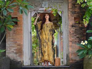 Boho Floral Kaftan Maxi Vestido Mujer hombro frío manga playa cubierta hasta el suelo Tie Dye talla única (6XL) patrón sólido logotipo trasero - Product Image 3