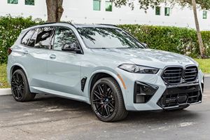 SUPER CLEAN 2024 BMW X5 M SUV COMPETITION PRÊT À ÊTRE EXPÉDIÉ Moteur Turbo Automatique Sièges en Cuir - Product Image 2