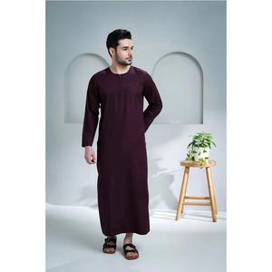 Thobe pour hommes de style koweïtien moderne, couleur unie, fournisseur de vêtements islamiques, 2025, haute qualité, Daffah saoudien arabe - Product Image 1