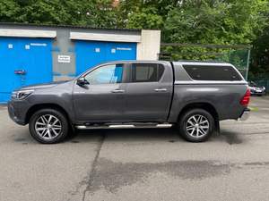 2018 pour Toyota HiLux Aspire modèle utilisé essence-alimenté FWD tissu intérieur foncé direction à gauche boîte de vitesses automatique R16 pneu Si - Product Image 4