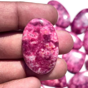 Vente en gros de pierres précieuses de thulite rose 100% naturelles, cabochon, lot de haute qualité, fabrication artisanale avec traitement de polissage - Product Image 3