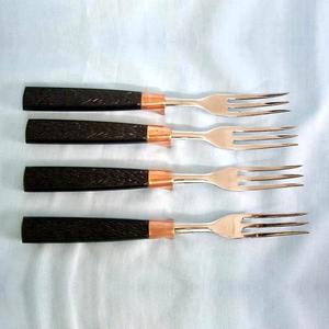 Juego de 5 cubiertos de acero inoxidable, cuchara, tenedor, cuchillo, mesa de cocina perfecta, Apto para lavavajillas, mango negro Chapado en Color dorado - Product Image 6