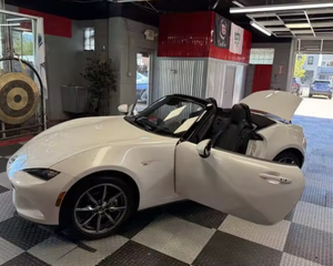 LISTO PARA ENVIAR 2023 2024 M X5 Grand Touring Roadster compacto con tracción trasera - Product Image 2