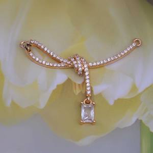 Collar de Moda para Mujer con Colgante de Nudo y Circonita Cúbica Cuadrada Chapada en Oro, Joyería de Acero Inoxidable - Product Image 1