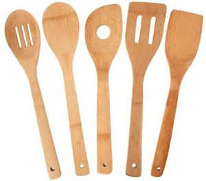 Ensemble de cuillères en bois légères et durables pour les cuisiniers à domicile qui aiment préparer des repas savoureux et sains - Product Image 2