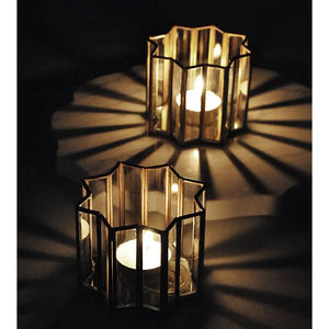 Nouvel arrivage Mini bougeoir votif vintage doré pour la décoration intérieure de luxe Cylindre en forme d'hexagone en verre géométrique et en cristal clair unique - Product Image 3