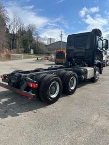 Camión de Construcción Usado de 2016, Resistente, 6x4, Diésel Euro 6, 400 CV, Caja de Cambios Manual, Chasis Resistente para Uso como Volquete - Product Image 2