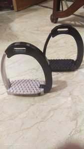 2025 último diseño antideslizante seguridad estribo equitación ecuestre ligero Acero inoxidable alta calidad sillín accesorios caballo - Product Image 5