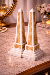Paire d'obélisques en onyx naturel écologique avec base en marbre, décoration d'intérieur en pierre moderne de luxe faite à la main - Product Image 4
