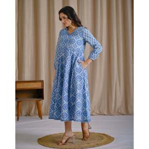 Vestido Anarkali Azul Pastel Estampado a Mano en Algodón, Casual, Elegante, Moderno, Transpirable, con Cintura Natural, Suministro ODM - Product Image 5
