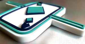 แผ่นกันกระแทกหมวกเบสบอล Champ King แบบกำหนดเอง ทำจากเรซิน PVC สีสันสดใส พร้อมกาว 3M แบบ 2D/3D สำหรับทีมเบสบอล - Product Image 4