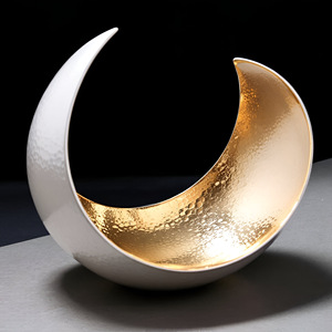 Bol élégant en aluminium martelé argenté, intérieur doré luxueux, décoration asymétrique moderne, personnalisable, écologique - Product Image 5