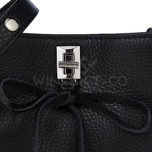 กระเป๋าหนังแท้ผู้หญิงคุณภาพดีเยี่ยม ทนทาน สายสะพายสามเส้น พร้อมคุณสมบัติกันน้ำ สีพื้น ราคาสมเหตุสมผล - Product Image 5