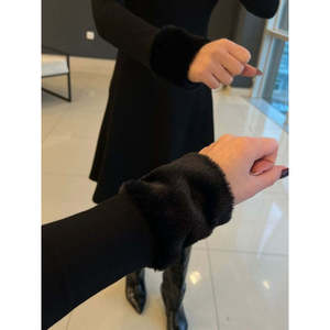 Robe courte en viscose à deux fils pour femmes, à manches longues, col en fourrure, fermeture éclair, 29165 - Noir - Product Image 4