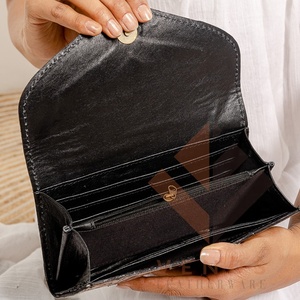 Style occidental fait à la main pour femmes peau de vache en cuir véritable Long portefeuille haut de gamme usiné sculpture conception doublure en Nylon couverture fermeture - Product Image 5