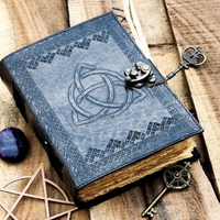 Carnet de notes Triquetra en cuir véritable fait main, livre de sorts classique imprimé, carnet de croquis de voyage pour hommes et femmes, motif cercle, Fête des Mères