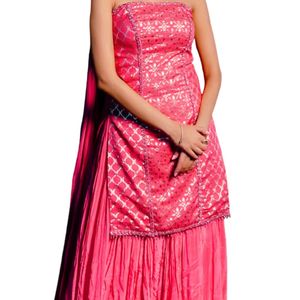 Traje rosa fucsia Kurta Palazzo con gargantilla Dupatta, venta al por mayor de Ropa Étnica para mujer, proveedor de fábrica de ropa OEM, atuendo personalizado - Product Image 5