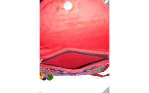 กระเป๋าคลัทช์ Banjara ทำด้วยมือโบฮีเมียนมีกระจกที่ซับซ้อนจุได้เยอะซิปสีสดใสไม่ซ้ำใครทำจากผ้าฝ้าย - Product Image 5