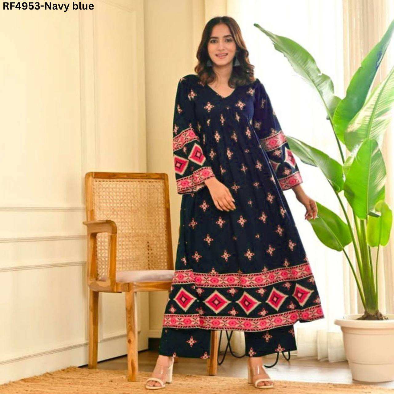 สีกรมท่า