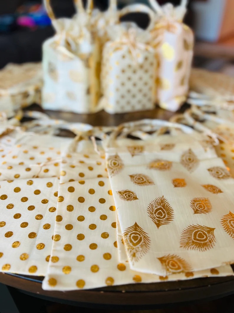 ตามที่แสดงในภาพ