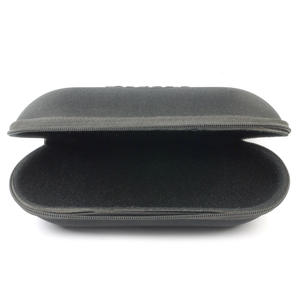 Étuis à lunettes EVA noirs en relief avec logo personnalisé Sacs à lunettes personnalisables avec un design unique - Product Image 3