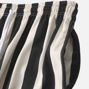 OEM/ODM Vêtements pour hommes de bonne qualité à rayures personnalisées Grande taille Ensembles t-shirts et shorts en coton respirant pour hommes High Street - Product Image 5