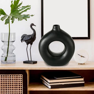 Jarrones Redondos Negros de Alta Calidad a un Precio Razonable, Compre los Mejores Jarrones para Mesa o Encimera con Color Personalizado - Product Image 4