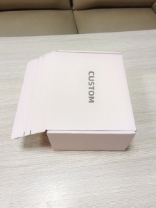 Caja de correo de <span class=keywords><strong>papel</strong></span> negro ecológica con logotipo personalizado de diseño gratuito, embalaje de autocuidado de belleza Natural, revestimiento de esponja para envío por correo - Product Image 2