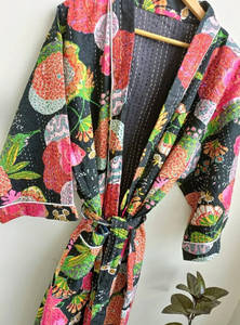 Kimono en coton matelassé Kantha fait à la main manteau de luxe Style indien imprimé de fruits vêtements de nuit thermiques Robe à cordon pour l'été gratuit - Product Image 2